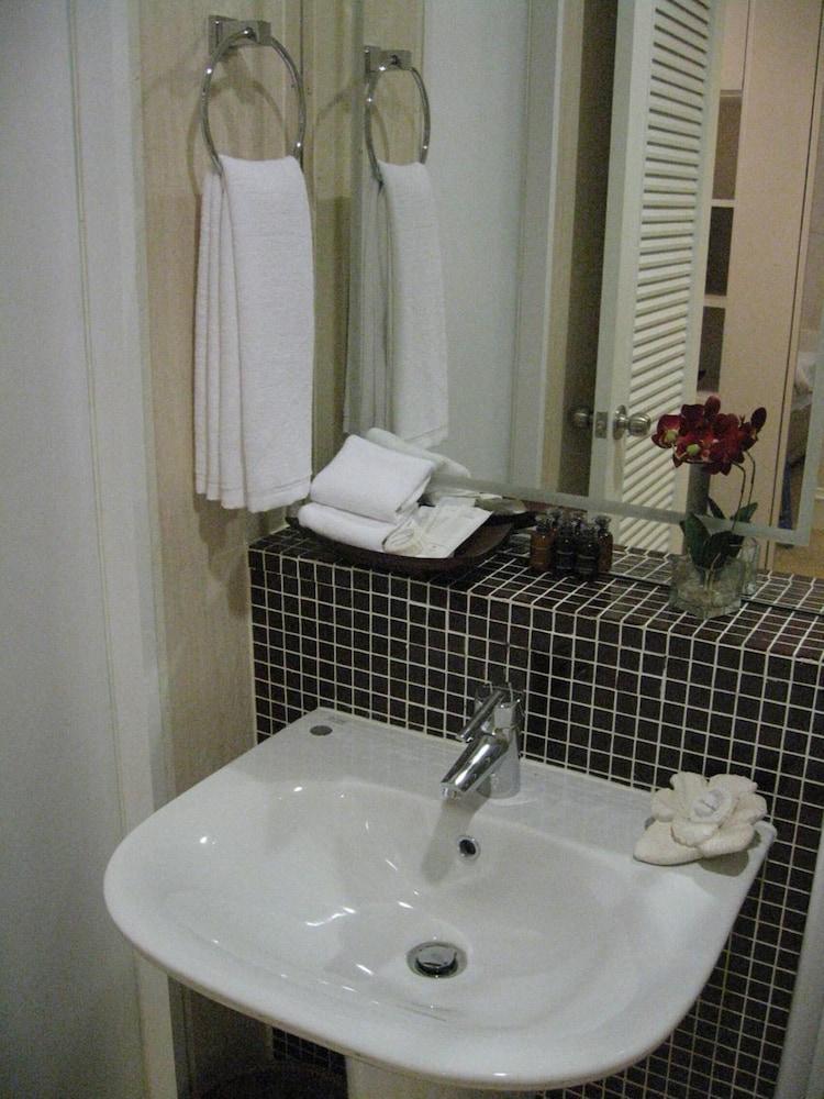 Aphrodite Inn Bangkok Eksteriør billede