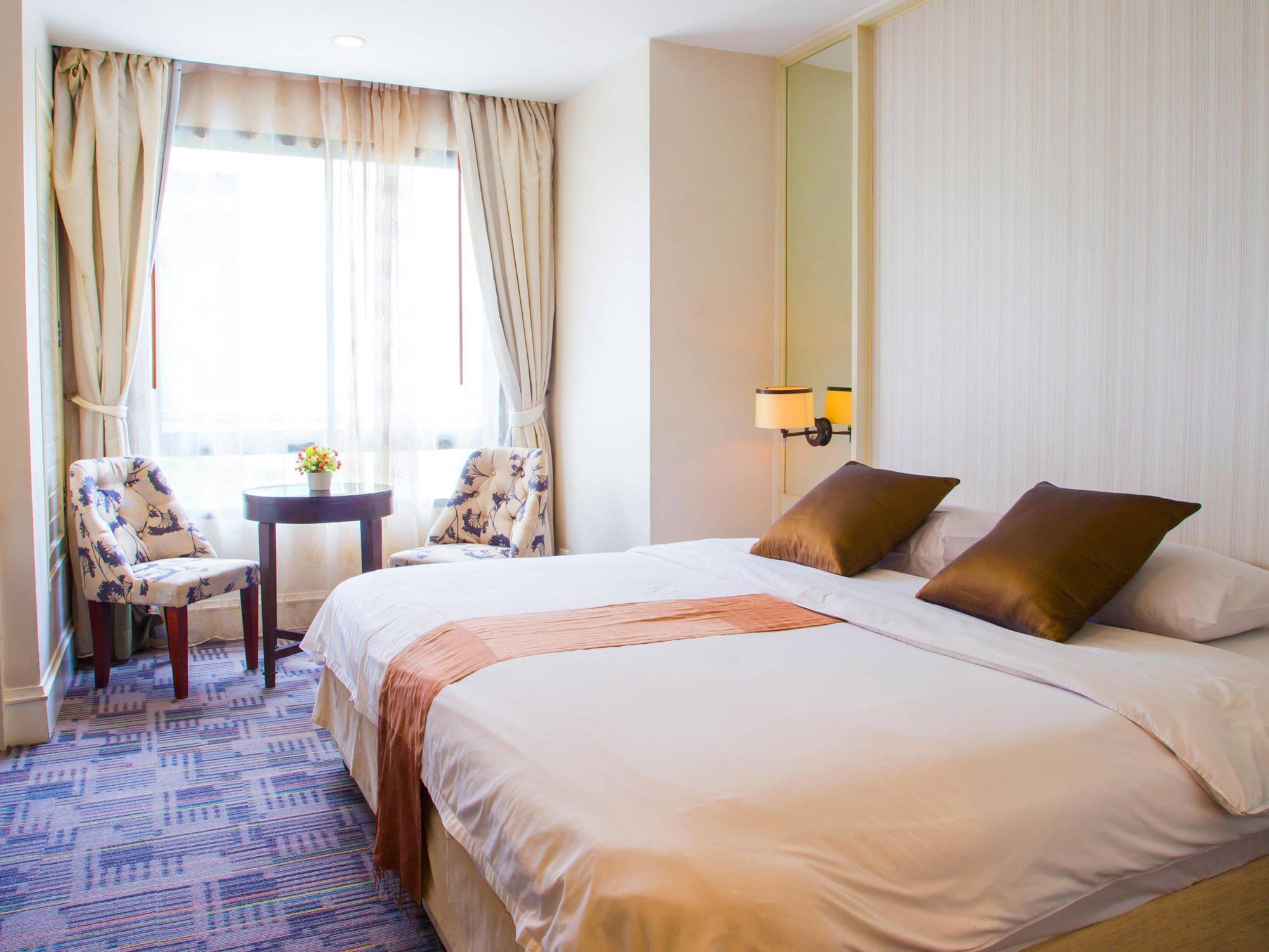 Aphrodite Inn Bangkok Eksteriør billede